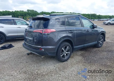 2018 Toyota Rav4 Xle z USA, uszkodzony, nr VIN 2T3RFREV3JW705418